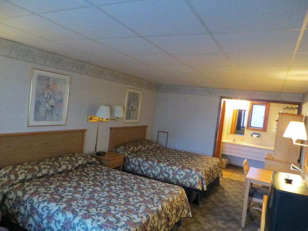 Midtown Western Inn - 卡尼 客房 照片