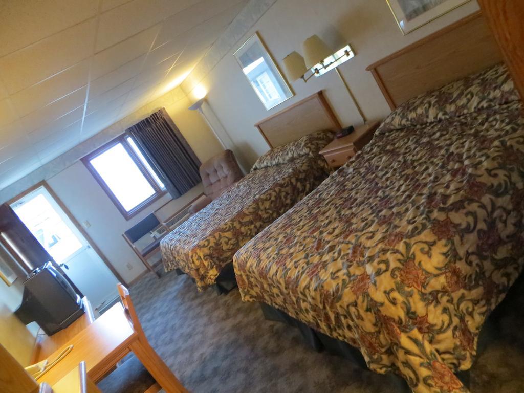 Midtown Western Inn - 卡尼 客房 照片
